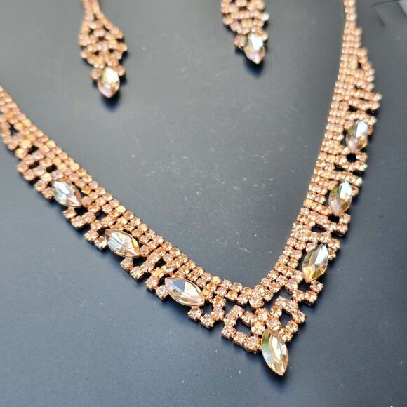 Windsor ✦ Public Affair Rhinestone Collar Necklace & Earrings Set ✦ Rose Gold - Picture 4 of 8